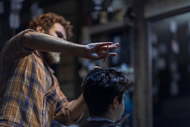 Barber shop v Kladně může být nápomocný i maturantům